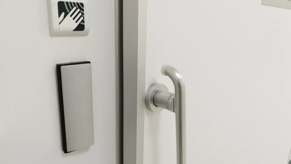 Hoe kies je de juiste deurhendel voor handicaptoegang?