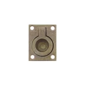 Intersteel luikring 41x31, 50x39 en 65x49 mm messing getrommeld — verzonken ring met wegklapbare greep voor zolderluik, kelderdeur en kruipruimte in zacht-mat getrommeld messing voor jaren-30 villa en monumentaal herenhuis.