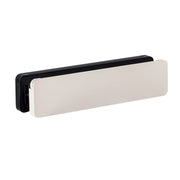 Homebox brievenbus zwart RAL 9005 / crèmewit RAL 9001 – vooraanzicht