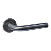 Intersteel deurkruk Q 02 op rozet PVD antraciet vooraanzicht