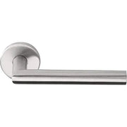 Formani deurkruk BASIC LB2-19 op ronde rozet RVS mat - vooraanzicht