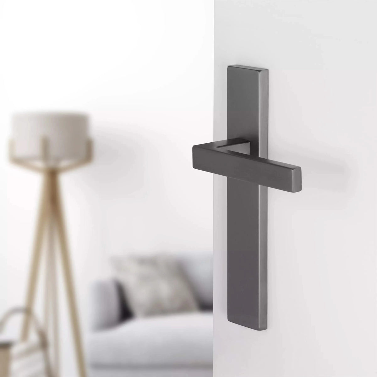 Differnz Tilburg deurkruk vierkant schild blind gun metal – detail