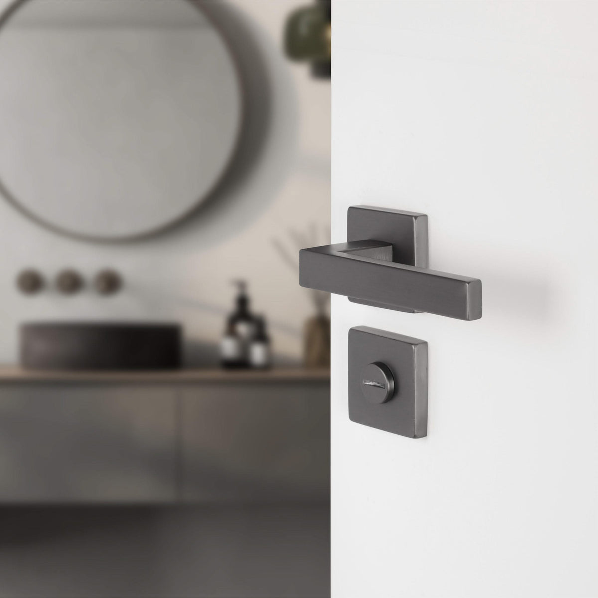 Differnz rozet met toiletsluiting gun metal detail 2