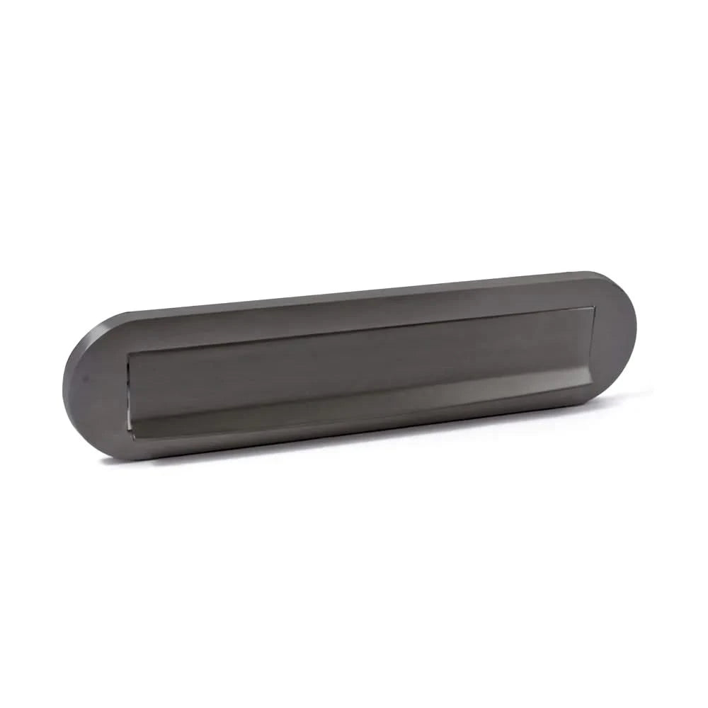 Hardbrass Mariani briefplaat Ronald PVD Gun Metal vooraanzicht