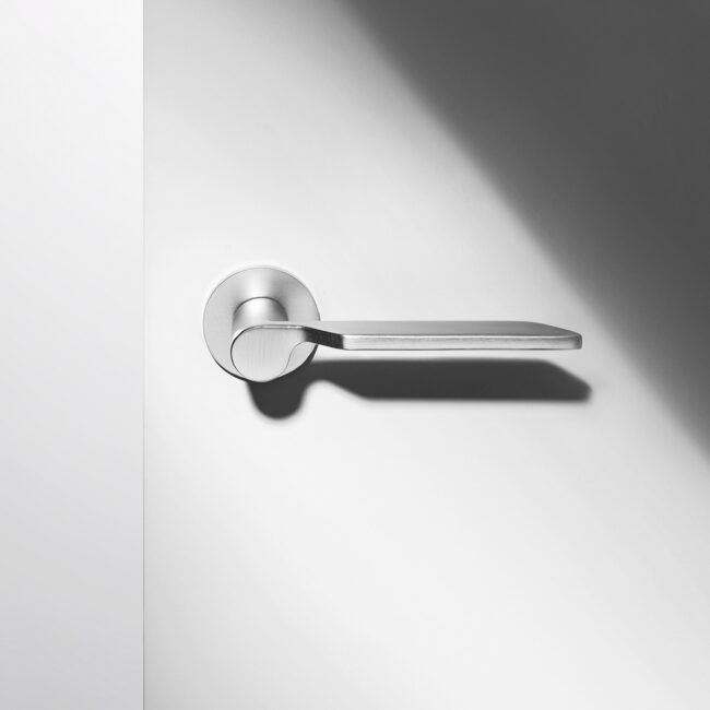 DND deurkruk Levante mat chroom rond rozet detail