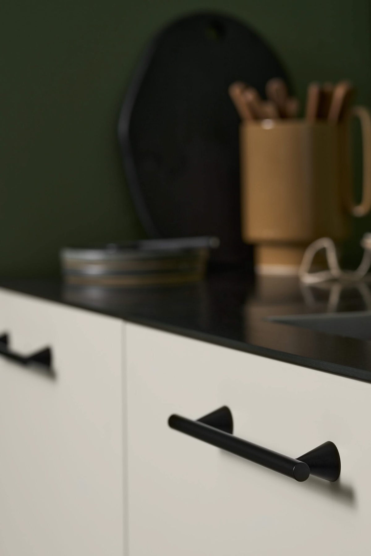 Furnipart Horizon Delta-handgreep mat zwart - detailfoto
