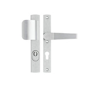 AXA Premium smal veiligheidsbeslag D-duwer kruk Arrow PC72 aluminium vooraanzicht