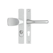 AXA Veiligheidsbeslag Premium smal Wing-knop Flow PC72 aluminium vooraanzicht