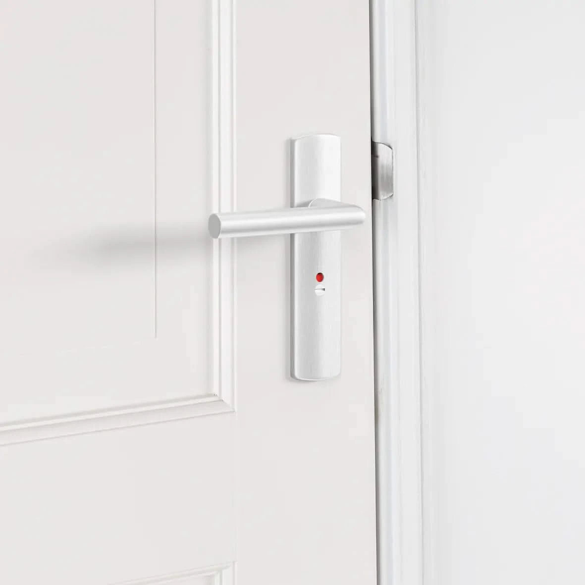 AXA Binnendeurbeslag Curve Klik Milan toilet 63 aluminium schild detail