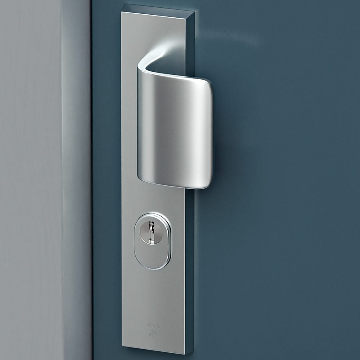 AXA Edge Plus veiligheidsbeslag D-duwer + kruk PC92 Aluminium F1 (geanodiseerd zilver) - detail