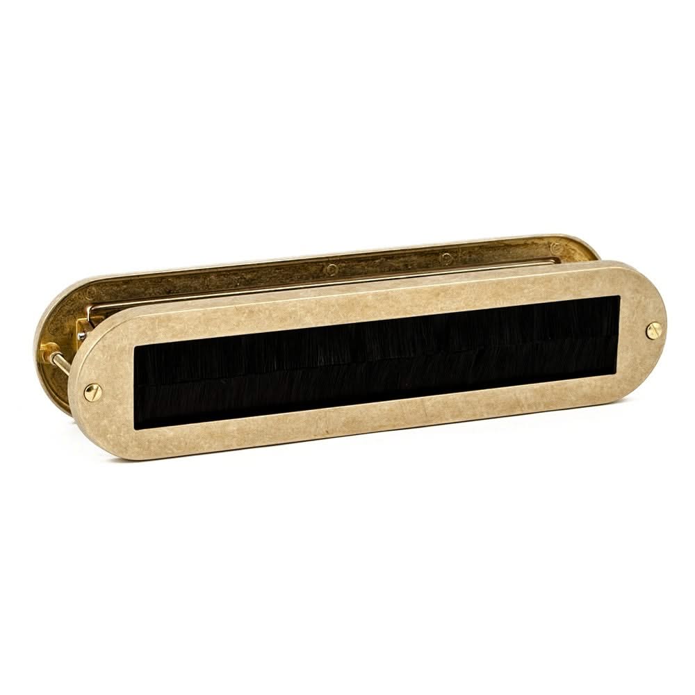 Hardbrass Mariani tochtborstel Aart getrommeld messing – detailfoto