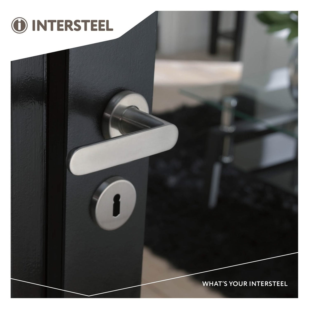 Intersteel deurkruk Massief strak-elegant op rozet RVS geborsteld – zijaanzicht