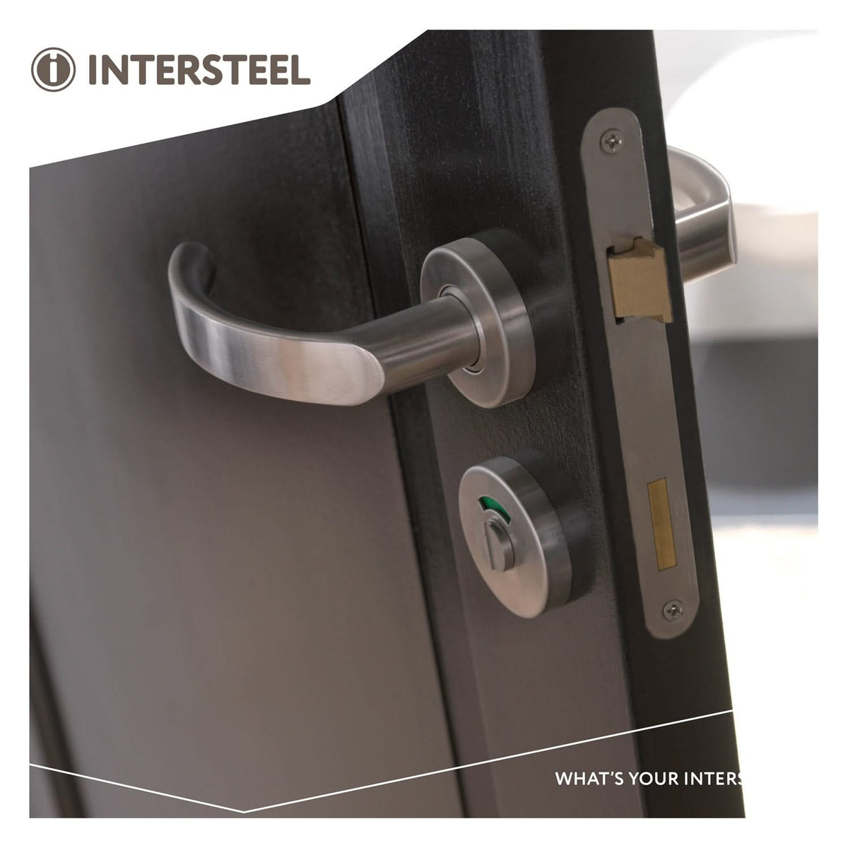 Intersteel toilet-/badkamersluiting rond RVS geborsteld – gemonteerd