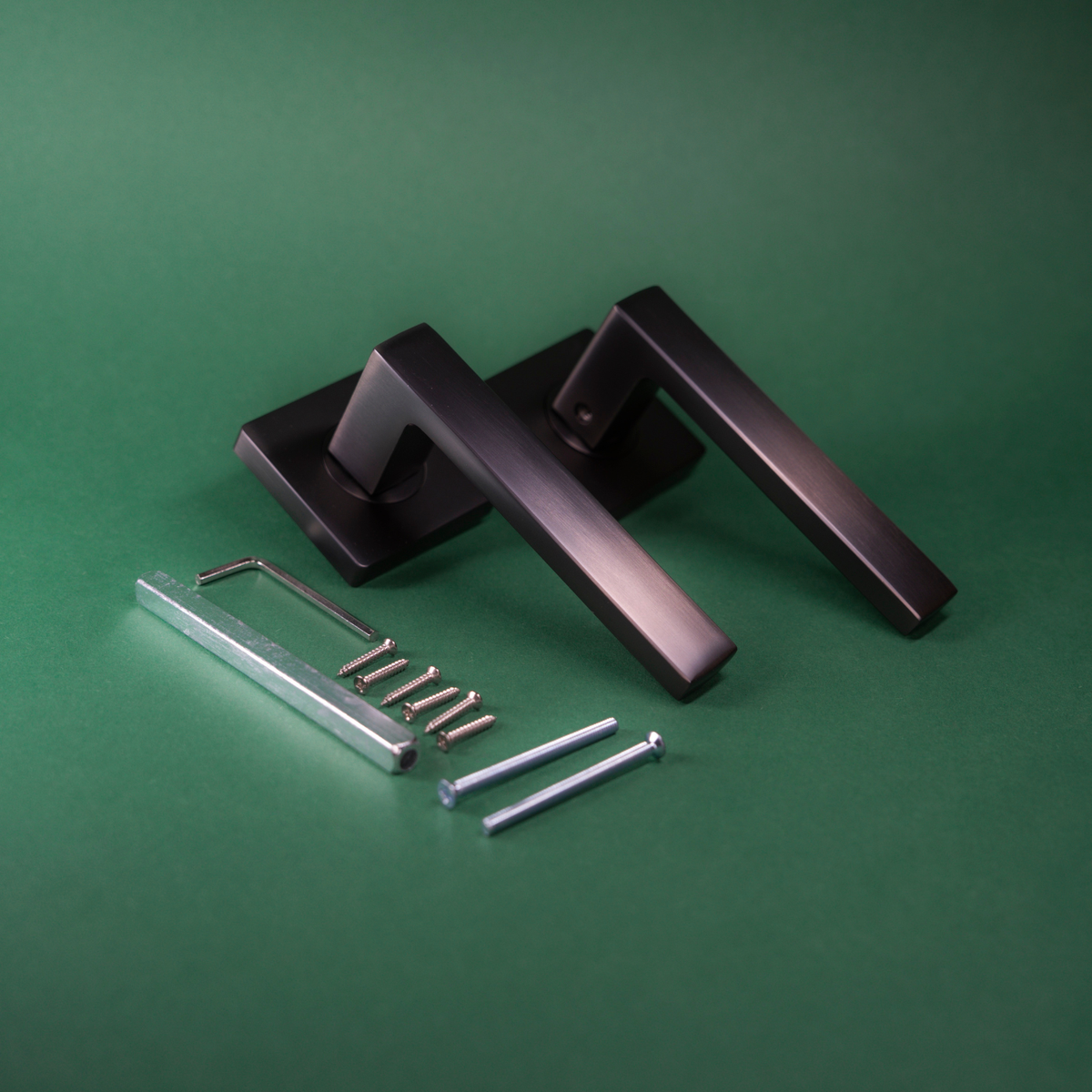 Intersteel Deurkruk Hera op vierkant rozet antraciet grijs