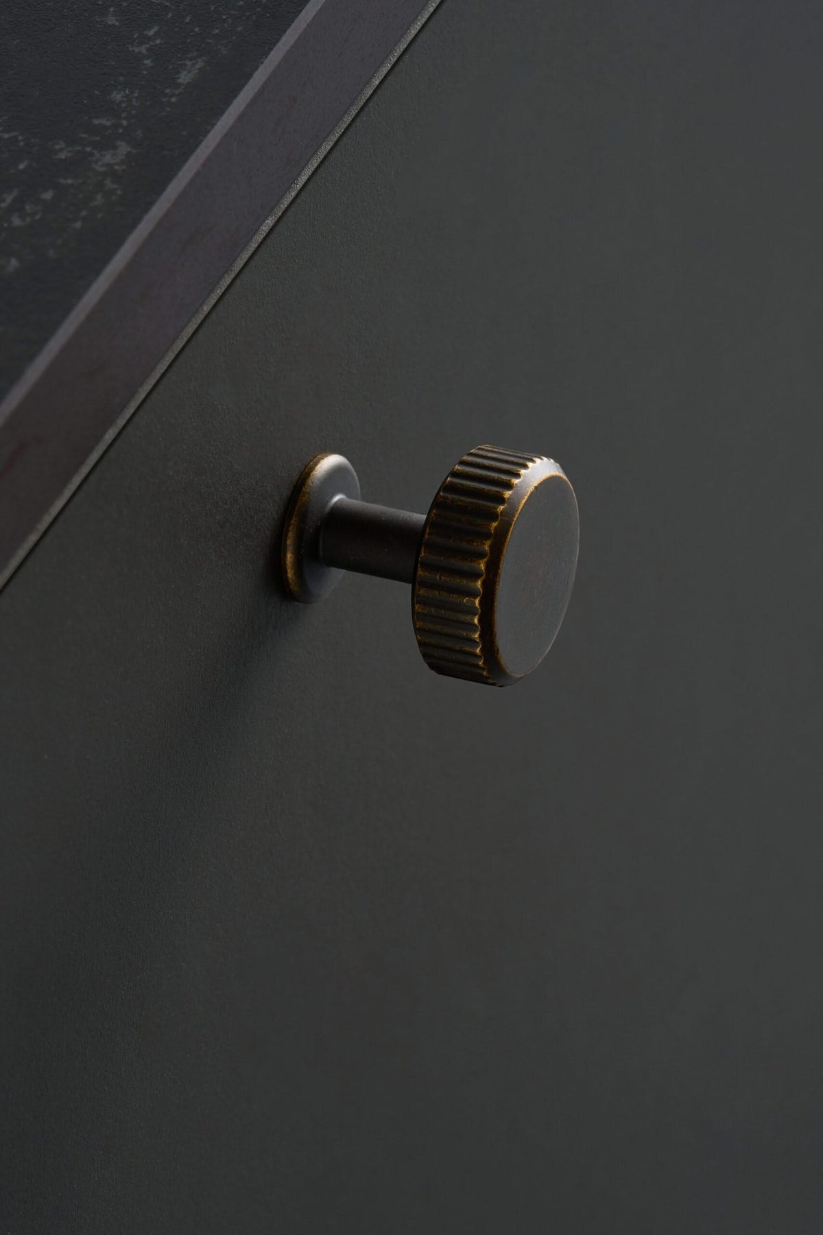 Furnipart meubelknop Villaronde antiek bruin detail