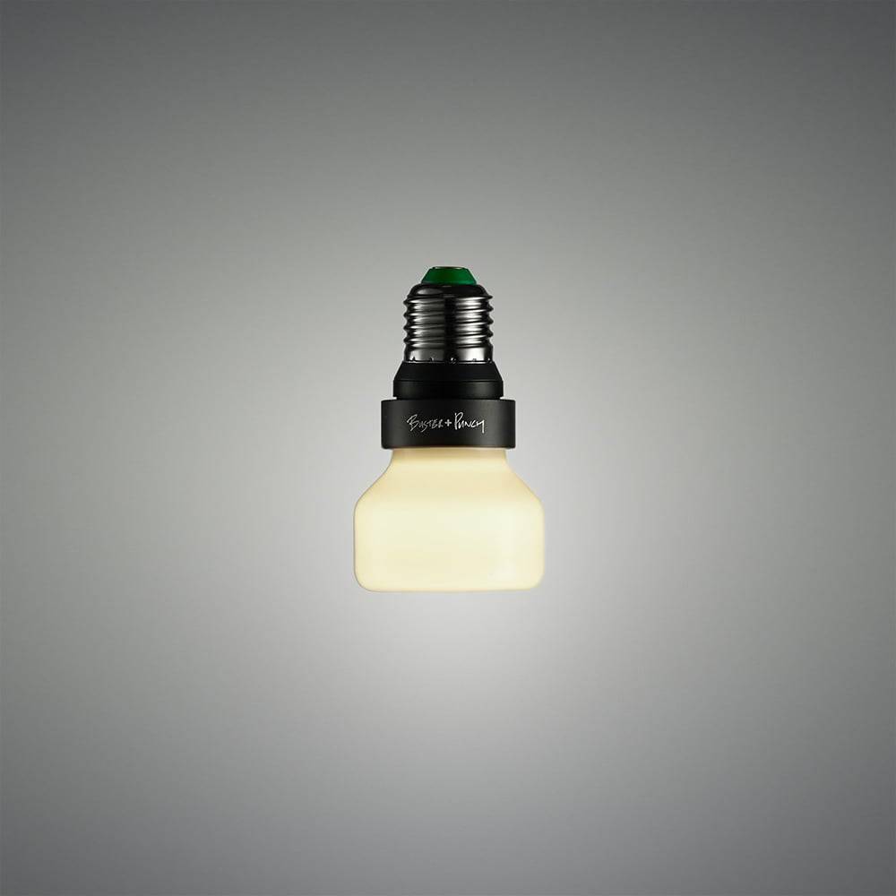 Buster + Punch Punch Bulb Puck E27 ledlamp Opaal – vooraanzicht