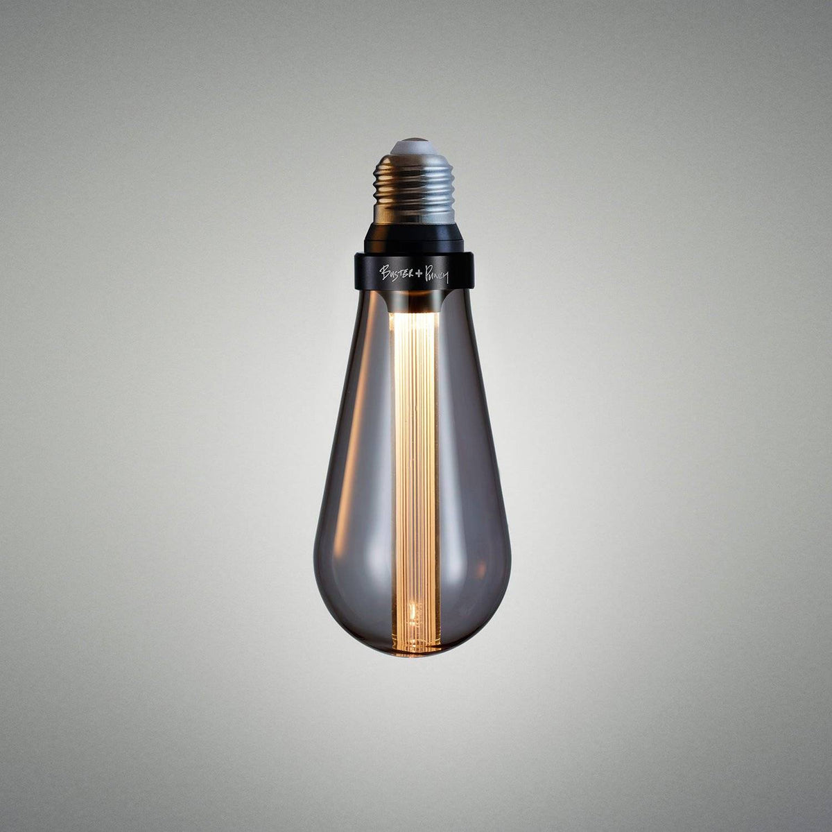 Buster + Punch Buster Bulb E27 ledlamp Smoked – detail facetstructuur