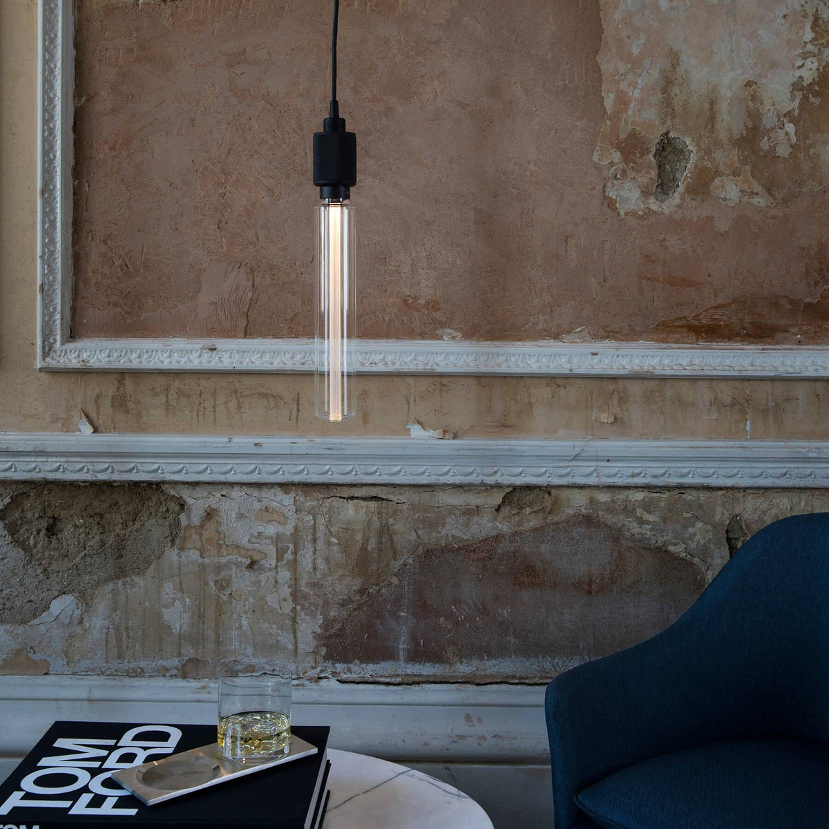 Buster + Punch Buster Bulb Tube E27 ledlamp Crystal – sfeerbeeld
