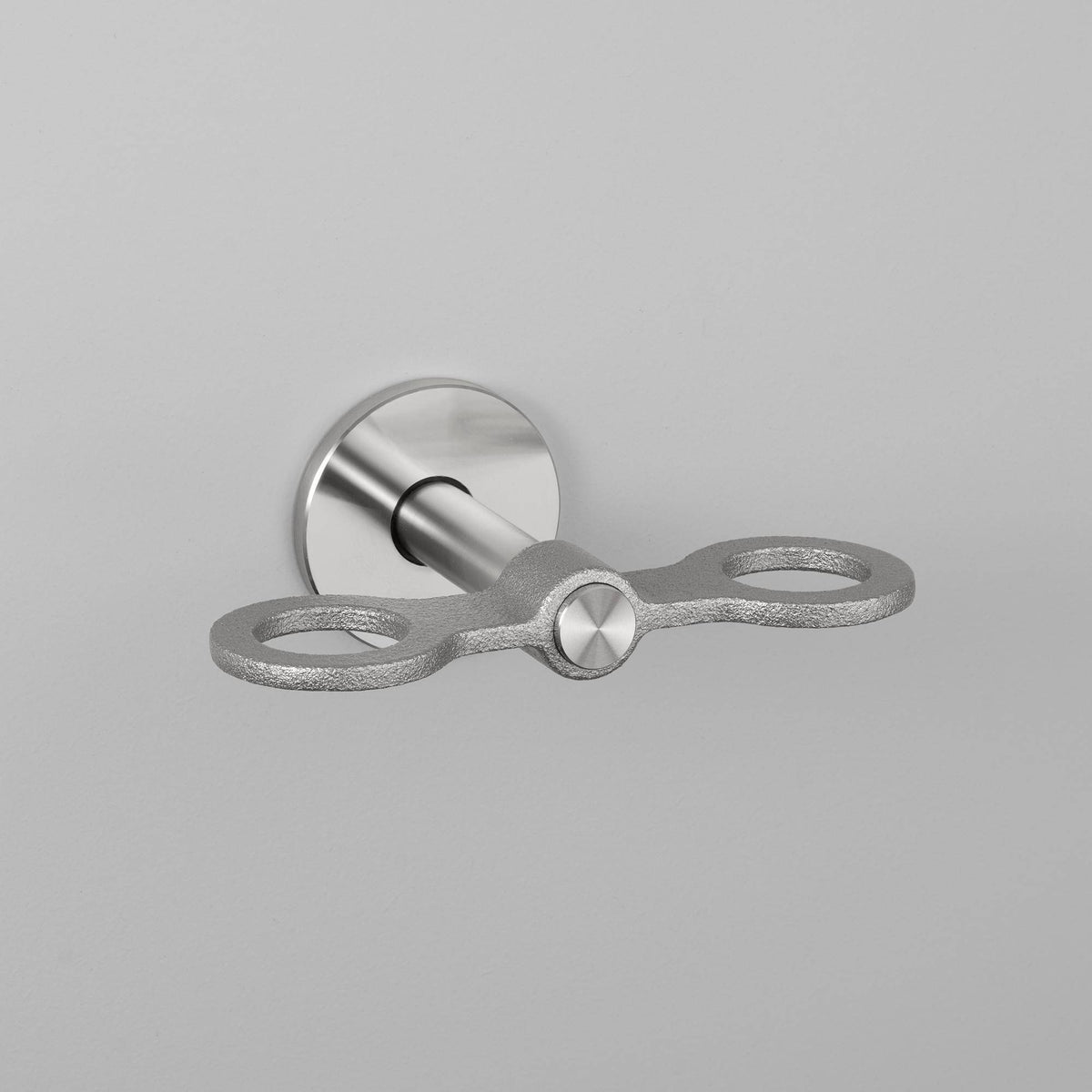 Buster + Punch Cast zeepdispenser dubbel Steel vooraanzicht