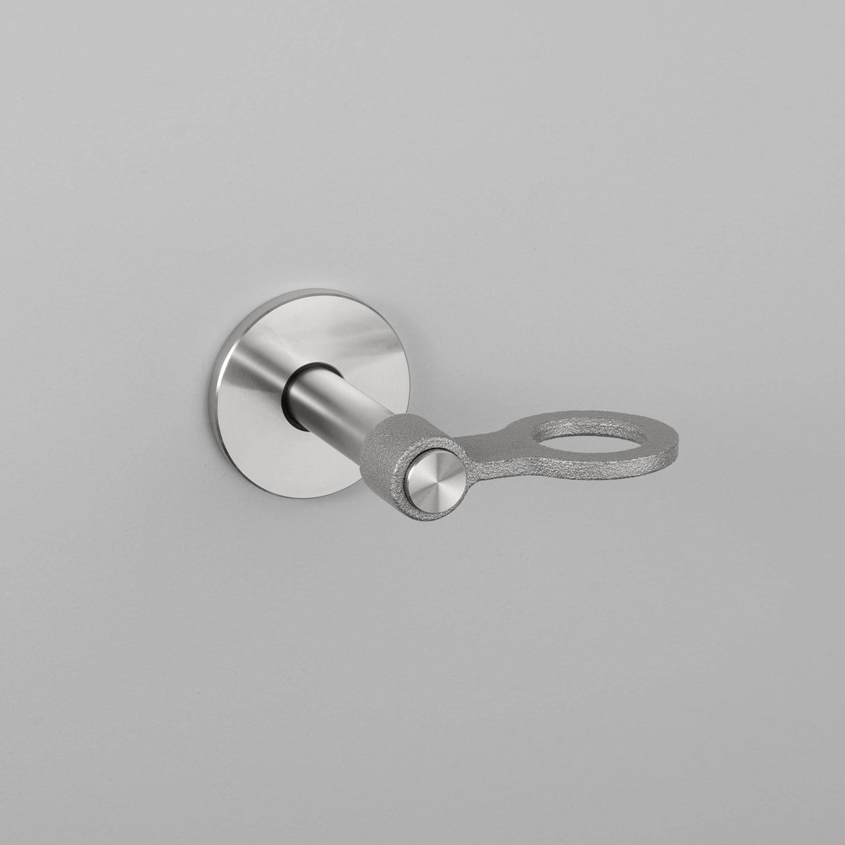 Buster + Punch Cast zeepdispenser Steel vooraanzicht