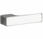 Artitec deurkruk op rozet Maximal in glans chroom met wit glas, vooraanzicht