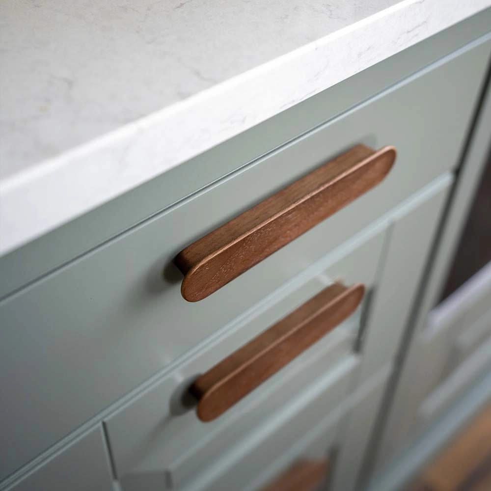 Staalimex houten handgreep Oslo 164 mm walnoot - detailfoto houtnerf