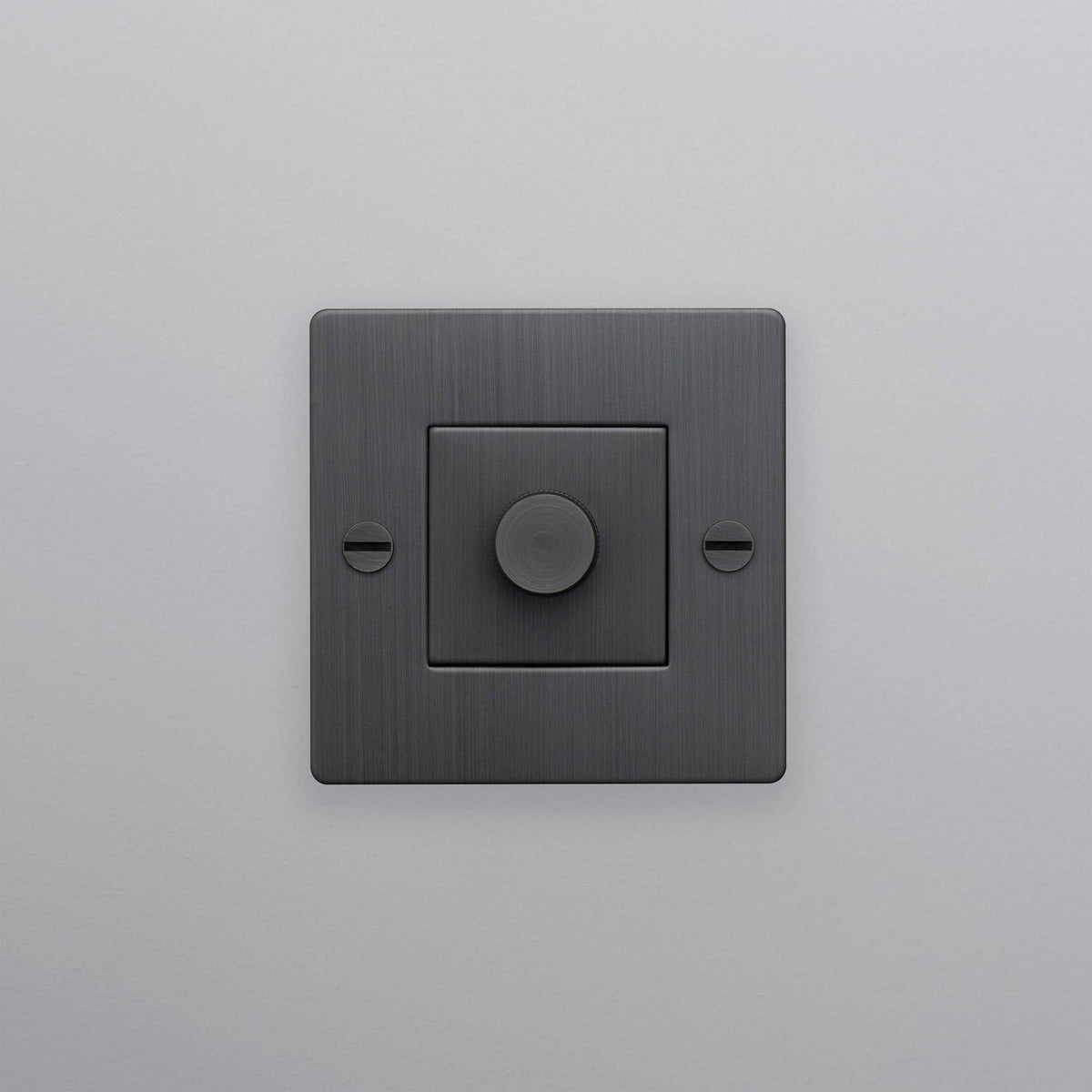 Buster + Punch Dimmer Cross Brons — detail
