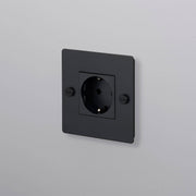 Buster + Punch stopcontact Schuko zwart vooraanzicht