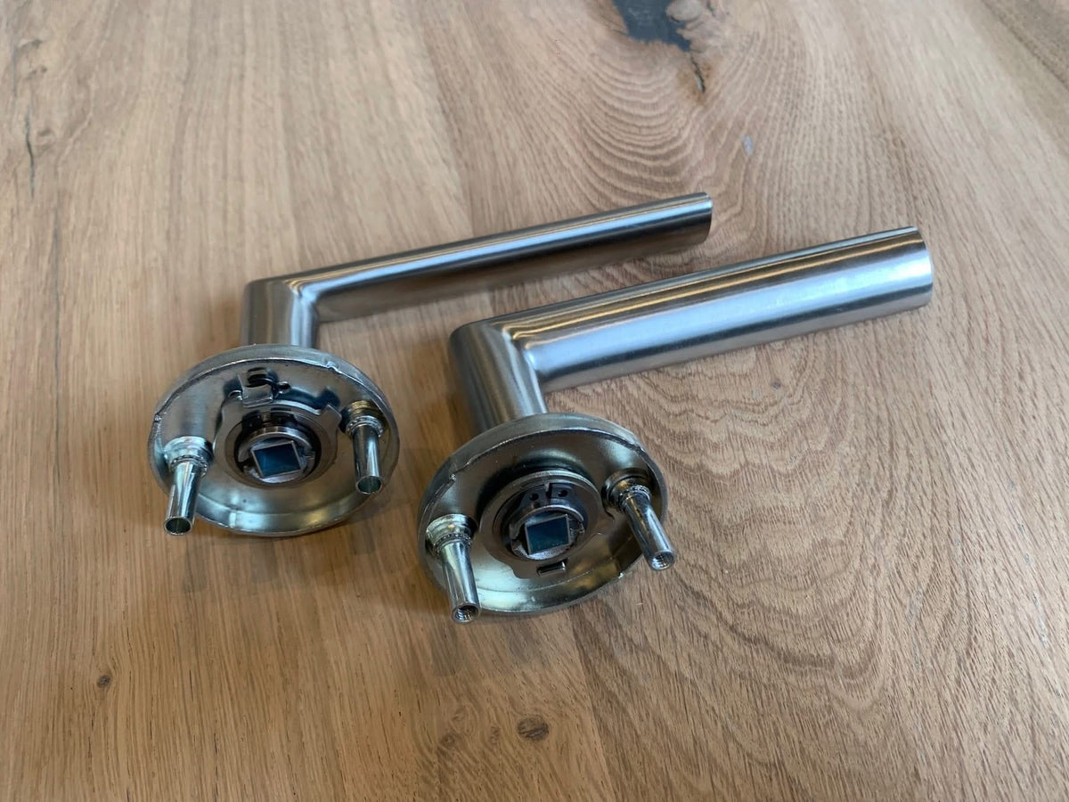 Hafi Private Line deurkruk model 208 rond RVS geborsteld – detailfoto