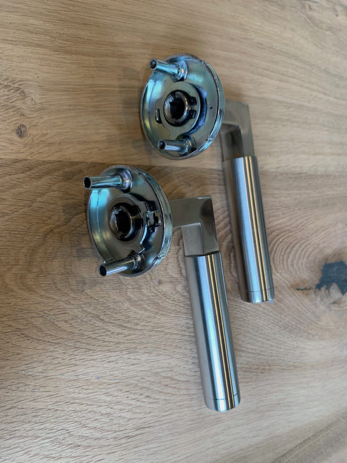 Hafi Private Line deurkruk model 218 Bauhaus rond RVS geborsteld - detail