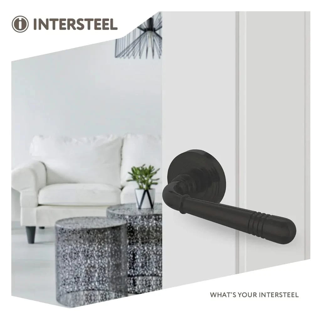 Intersteel Helena mat zwart – gemonteerd op deur