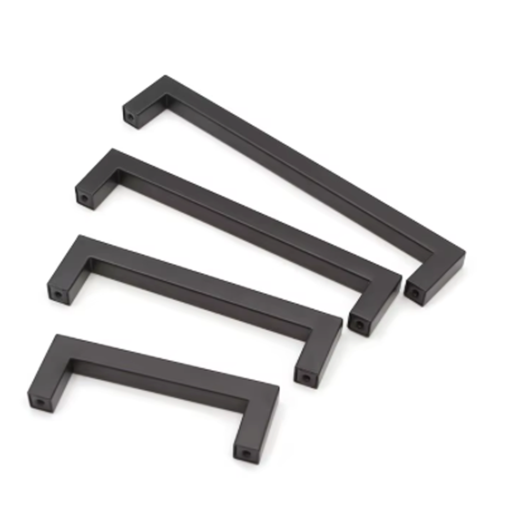 Moderne vierkante meubelgreep 160 mm mat zwart, vooraanzicht