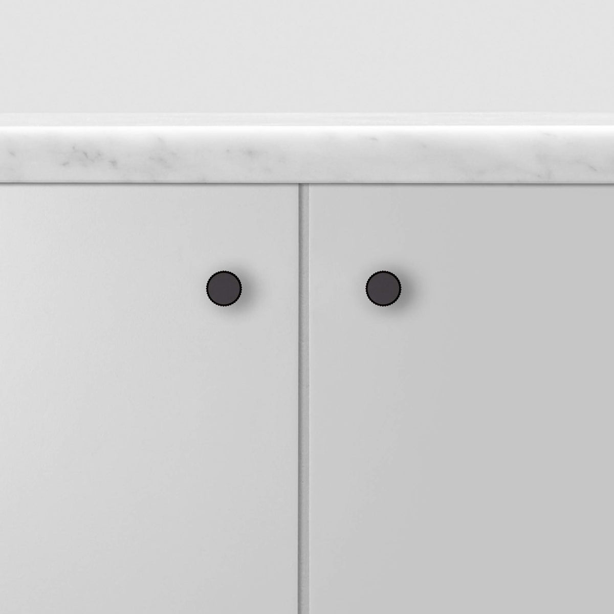 Buster + Punch Linear meubelknop black - detail