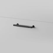Buster + Punch Linear meubelgreep black – vooraanzicht