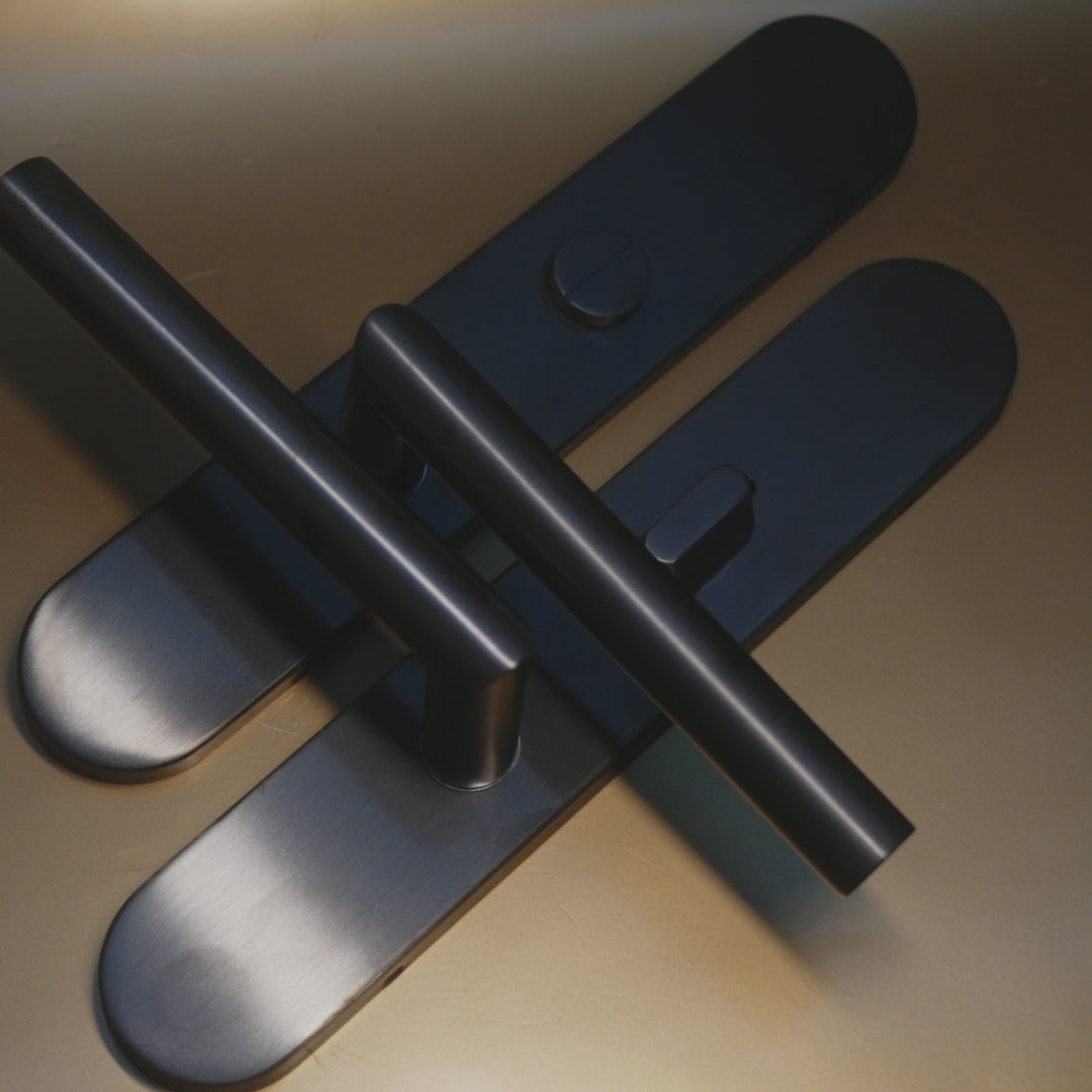 Video laden: Griff Meister Deurkruk Cornisa Gunmetal Op ovaal schild WC63/8 Toilet – productvideo