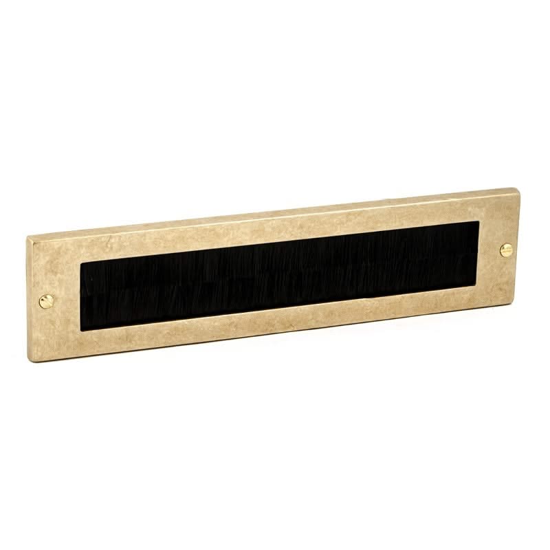 Hardbrass voordeurset getrommeld messing met brievenbus detail 5