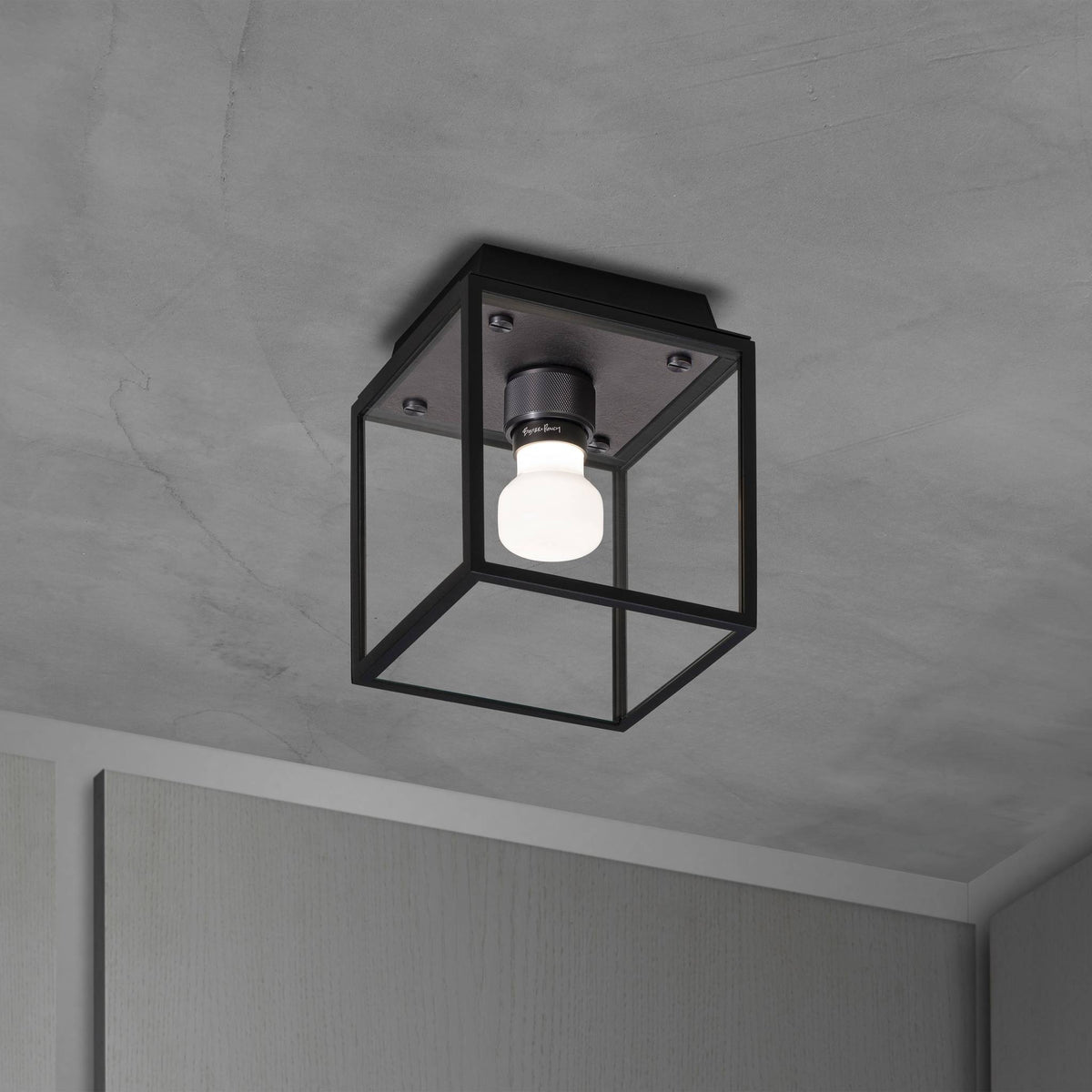 Buster + Punch Caged Wet plafondlamp Small Gun Metal – vooraanzicht