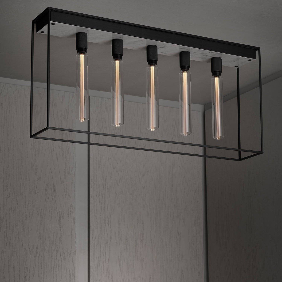 Buster + Punch Caged Ceiling Cross plafondlamp White Marble – gemonteerd