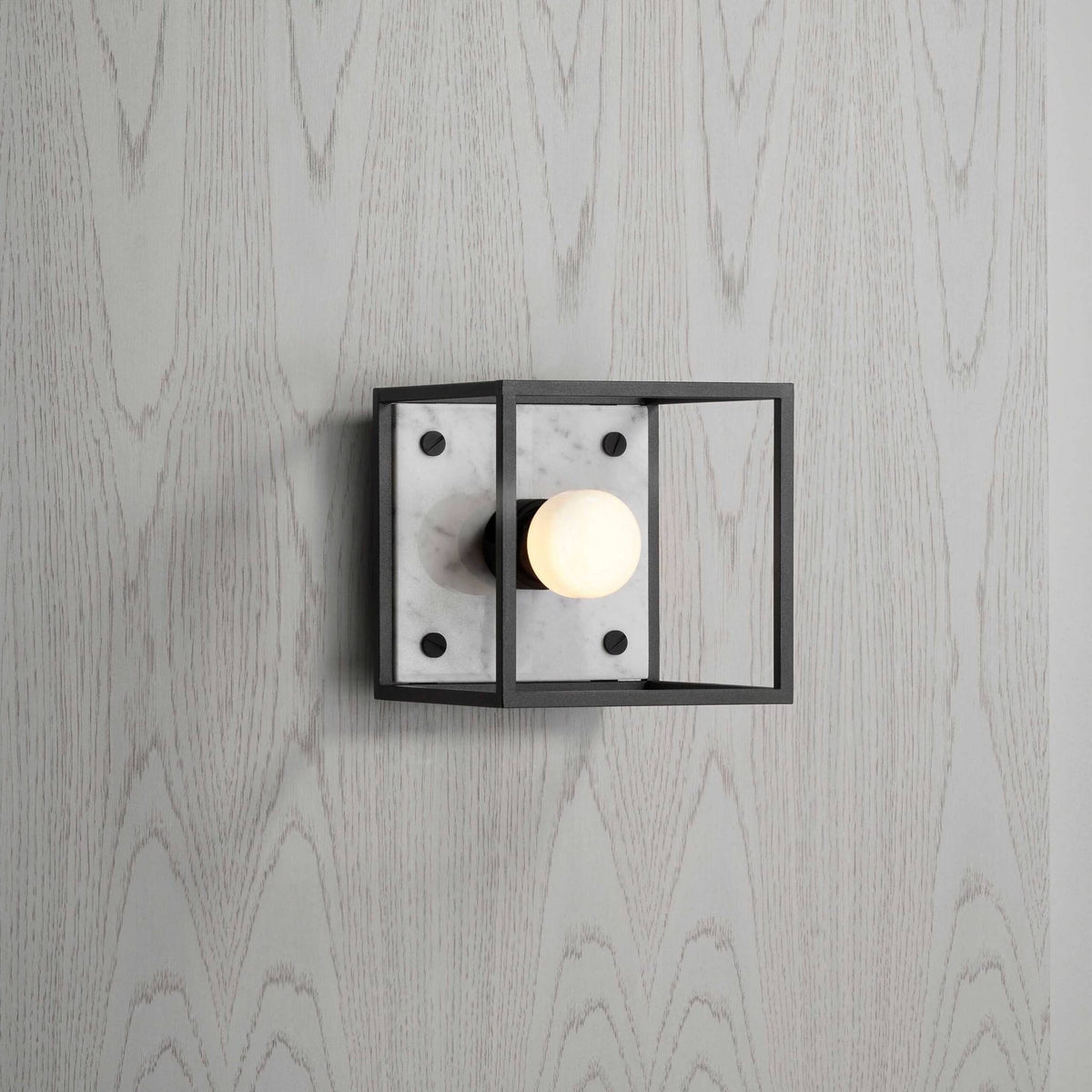 Buster + Punch Caged Wall wandlamp white marble vooraanzicht