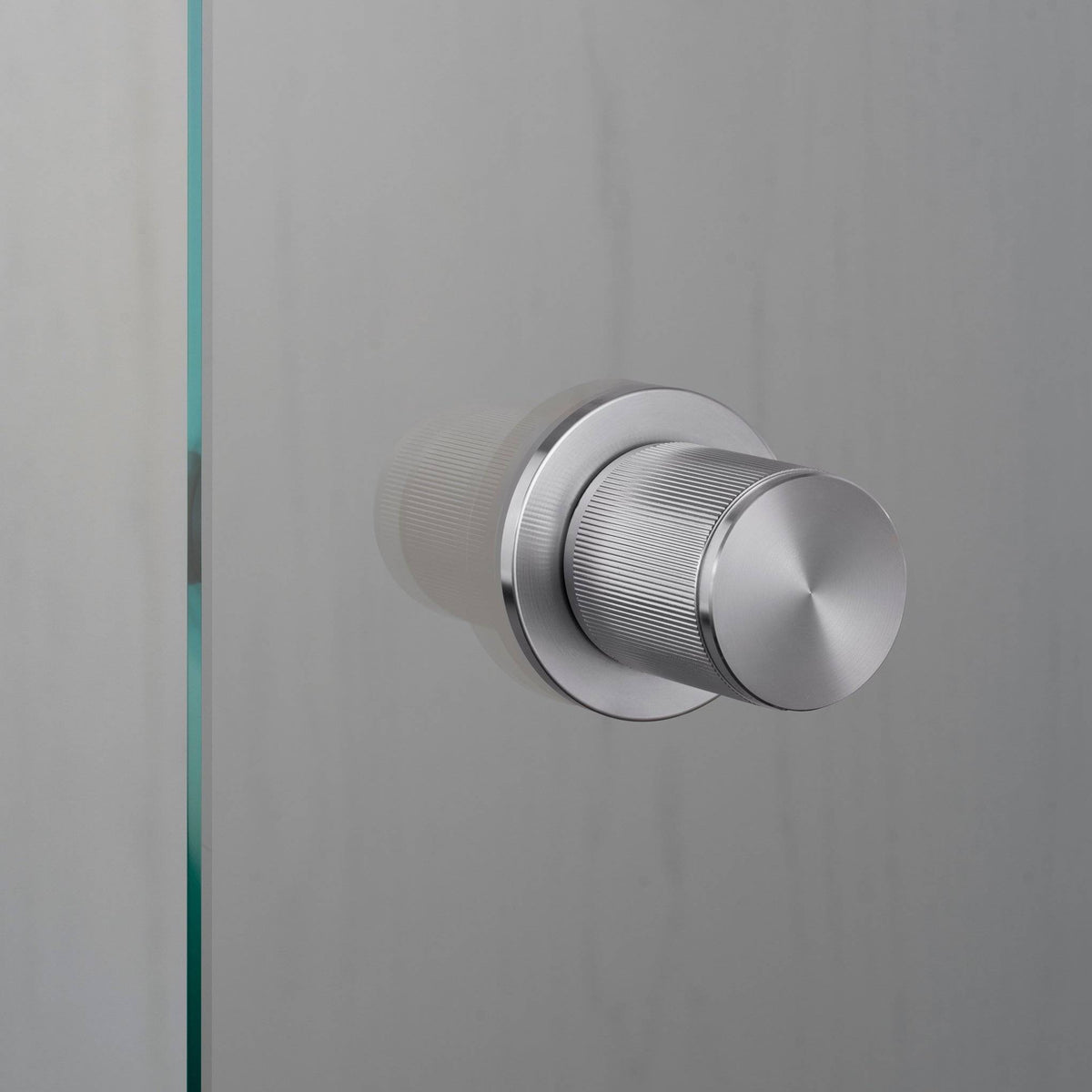 Buster + Punch Linear deurknop enkelzijdig steel vooraanzicht
