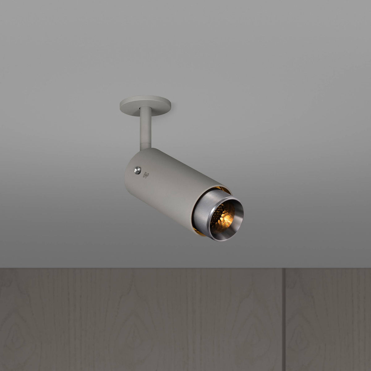 Buster + Punch Exhaust Stone spot cross steel vooraanzicht