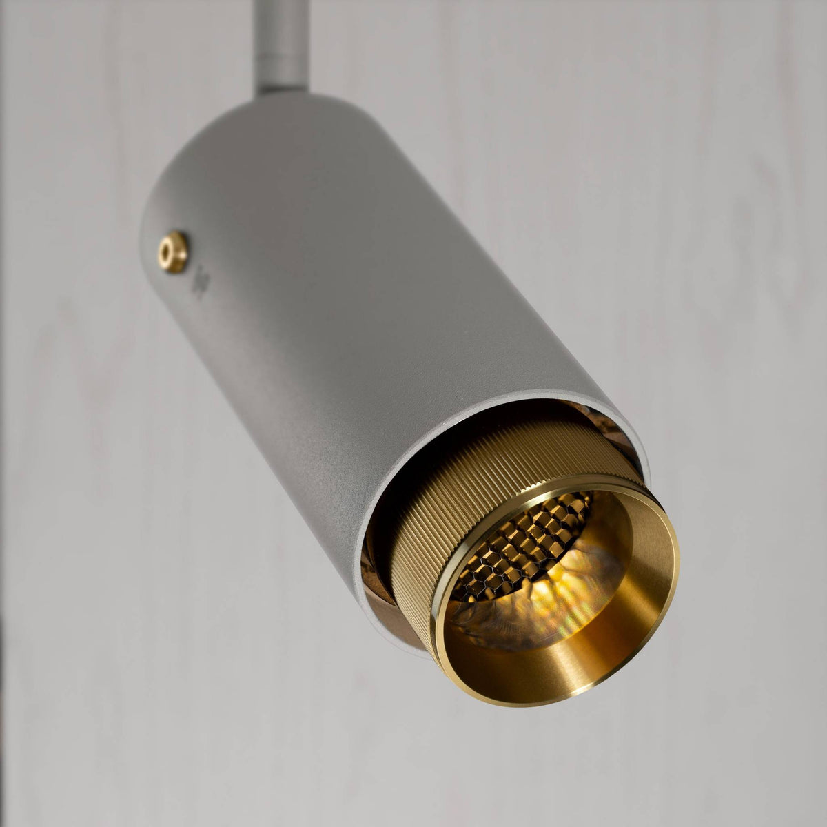 Buster + Punch Exhaust Stone spot linear goud zijaanzicht
