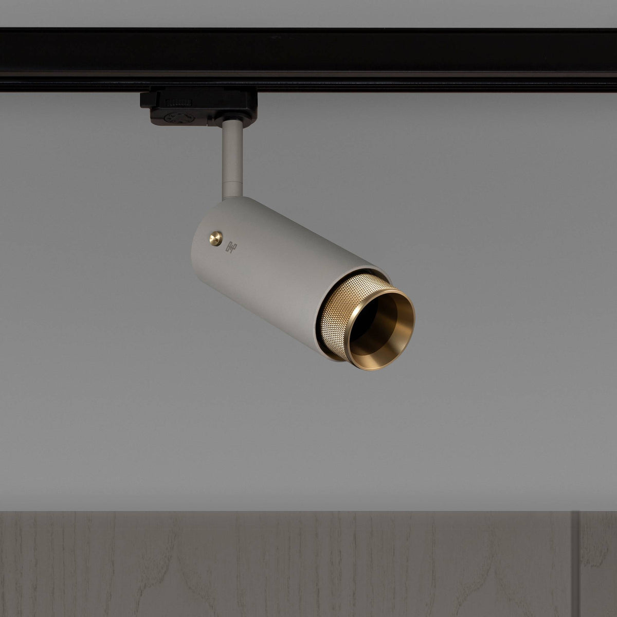 Buster + Punch Exhaust Stone Track Cross Goud – detail