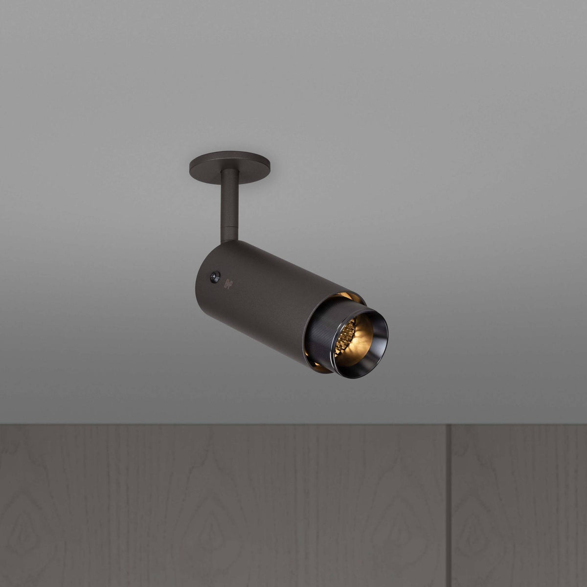 Buster + Punch Exhaust Graphite spot Linear Gun Metal - vooraanzicht