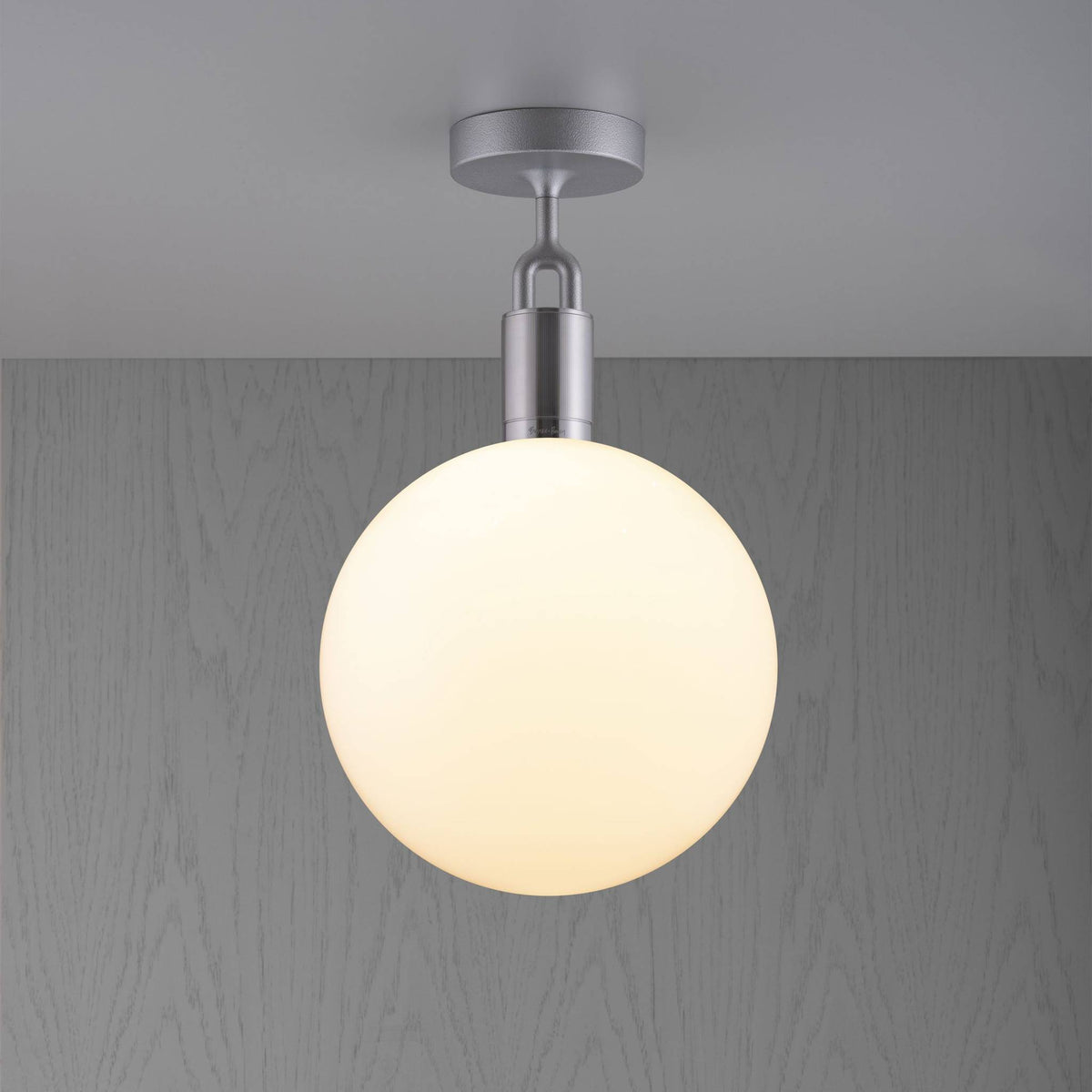 Buster + Punch Forked Ceiling plafondlamp Steel – gemonteerd aan plafond