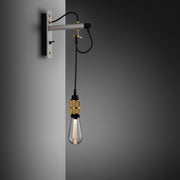 Buster + Punch Hooked Wall wandlamp goud vooraanzicht
