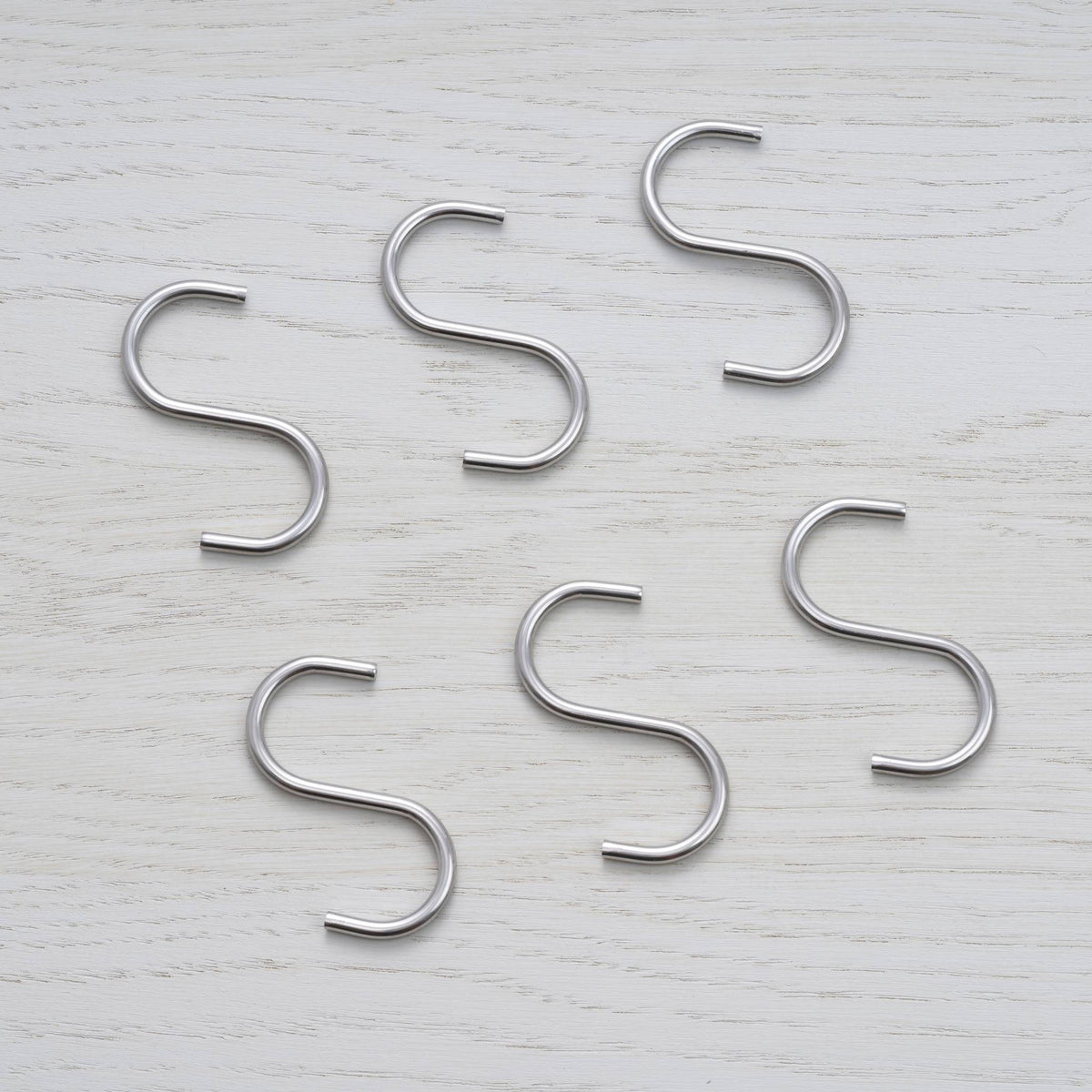 Buster + Punch S-haken set van 6 keukenplank Steel vooraanzicht
