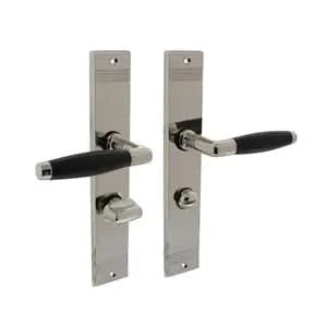 Intersteel deurkruk Ton Basic op schild nikkel - gemonteerd op deur